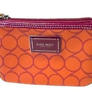 ❤NINE WEST Wristlet